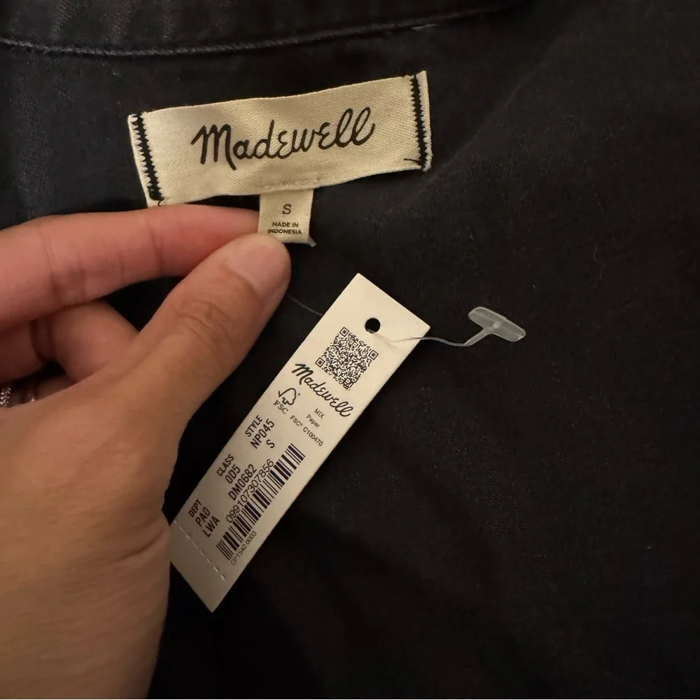 Madewell Lived In Washed Black Button Down Shirt - Picture 2 of 9
